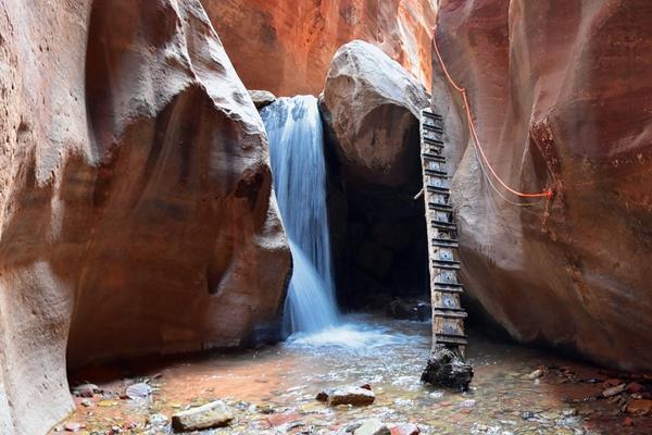 Hiking to Kanarraville Falls